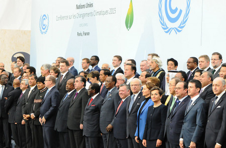 <p>Representantes y líderes de distintos países posan durante los Acuerdos del Clima en París. Noviembre de 2015. </p>