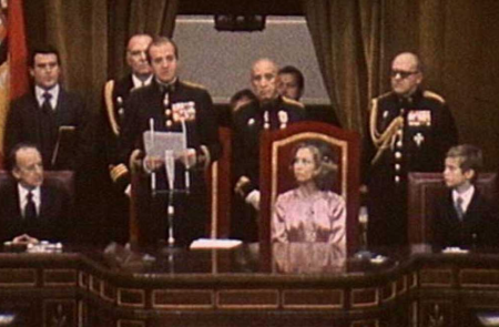 <p>Sanción de la Constitución española por Juan Carlos I. Diciembre de 1978.</p>