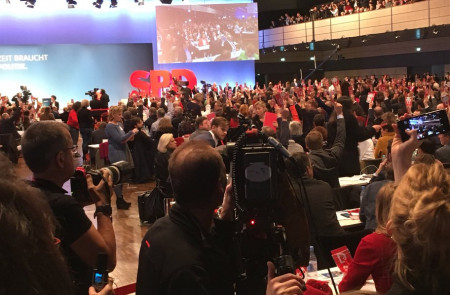 <p>Congreso del SPD, el 21 de enero, para debatir sobre una eventual coalición de gobierno con Merkel.</p>
