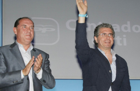 <p>Francisco Granados y José Carlos Boza presentando la candidatura del PP en Valdemoro, 2011. </p>