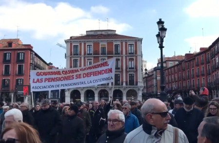<p>Manifestación de pensionistas en Valladolid, 22 de febrero 2018. </p>