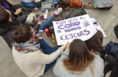 <p>Mujeres durante la jornada de Huelga del 8 de marzo, Madrid. </p>