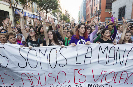 <p>Manifestación en Madrid, tras conocerse la sentencia de <em>La manada. </em><strong>/ Manolo Finish</strong></p>