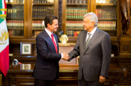 <p>Reunión de Peña Nieto y López Obrador en Palacio Nacional el 3 de julio de 2018.</p>