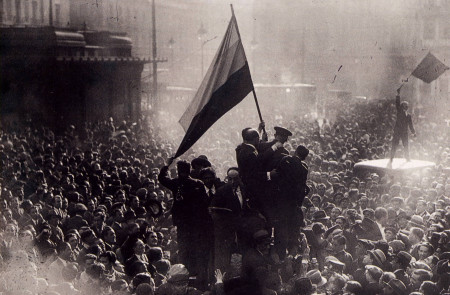 <p>Celebración por la proclamación de la II República en España. Madrid, 14 de abril de 1931. </p>