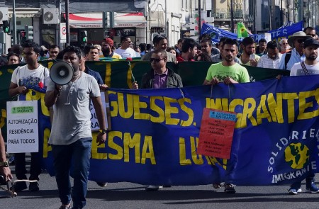 <p>Manifestación por el permiso de residencia de los inmigrantes. Lisboa, mayo de 2017. </p>