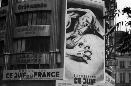 <p>Cartel de la exposición 'Los judíos y Francia', que tuvo lugar en París, a finales de 1941.</p>