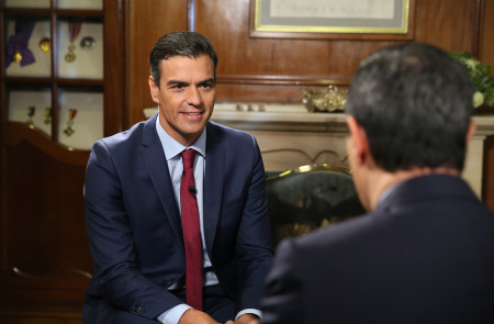 <p>Pedro Sánchez, durante una entrevista en Caracol Televisión.</p>