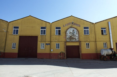 <p>Cooperativa agraria San Jorge, en Ciudad Real. </p>