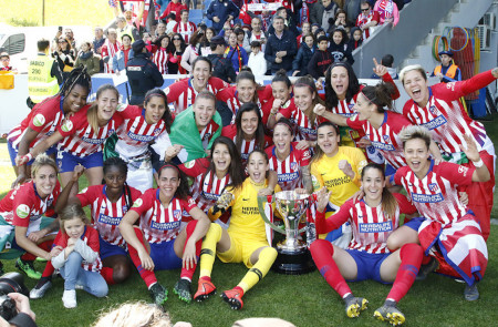 <p>Plantilla del Atleti femenino campeón de la Liga 2018-2019.</p>