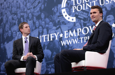 <p>Eric Trump y Charlie Kirk durante una conferencia de Conservative Political Action Conference (CPAC) en National Harbor (Maryland), en 2018. </p>