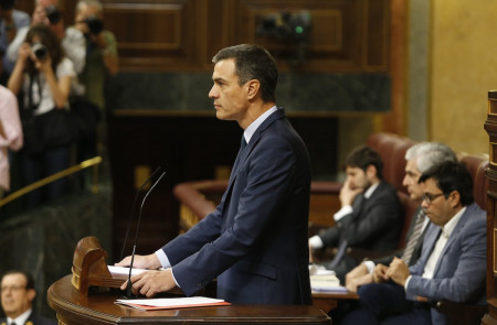 <p>Pedro Sánchez durante sus intervenciones en la sesión de investidura. </p>