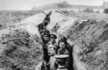 <p>Soldados británicos en una trinchera en Francia durante la I Guerra Mundial.</p>