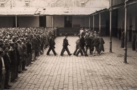 <p>Presos en la cárcel de San Miguel de los Reyes, en Valencia, durante el franquismo.</p>