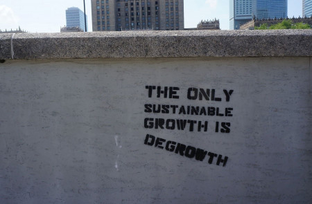 <p>El único crecimiento sostenible es el decrecimiento.</p>