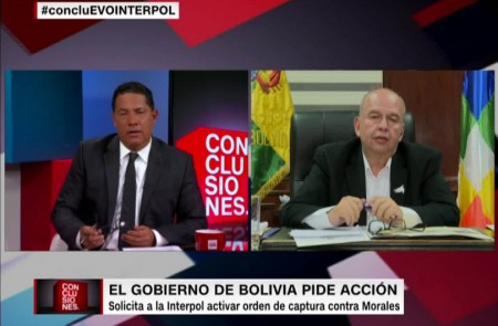 <p>Fernando del Rincón entrevista a Arturo Murillo en la CNN.</p>