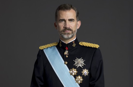 <p>Felipe VI con uniforme de gran etiqueta de Capitán General del Ejército de Tierra.</p>