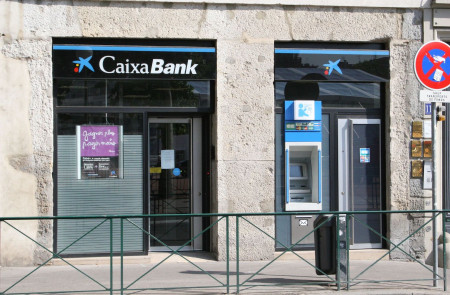 <p>Oficina de Caixa Bank.</p>