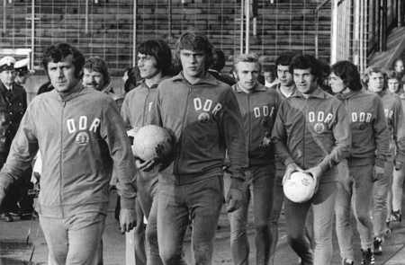<p>Entrenamiento de la selección de fútbol de Alemania Democrática (DDR) en 1974.</p>