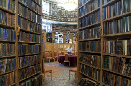 <p>Biblioteca Nacional de San Petesburgo.</p>