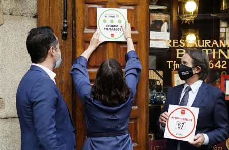 <p>Díaz Ayuso presenta el pasado 24 de noviembre el sello Garantía Madrid en el restaurante Casa Botín.</p>