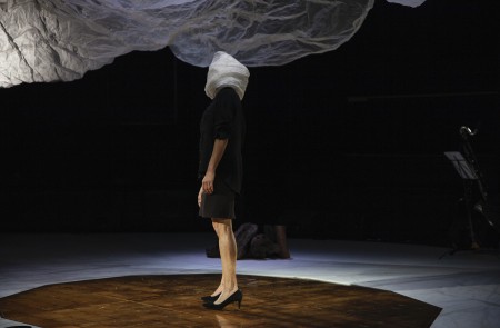<p>Imagen del espectáculo <em>Descendimiento</em> del Teatro de La Abadía (Madrid).</p>