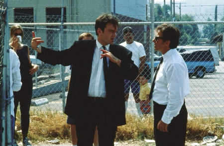 <p>Quentin Tarantino hablando con Harvey Keitel durante el rodaje de <em>Reservoir Dogs.</em></p>