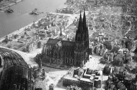 <p>Colonia (Alemania), durante la Segunda Guerra Mundial. </p>