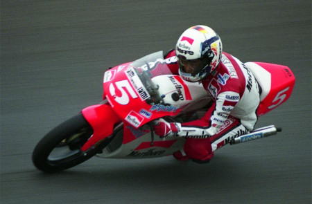<p>Noboru Ueda compite en el Gran Premio de Japón en 1992. </p>