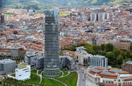 <p>Torre Iberdrola del arquitecto argentino César Pelli, en Bilbao.</p>