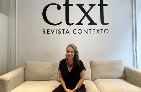 <p>La artista colombiana María José Pizarro, en la redacción de CTXT (Madrid, España).</p>