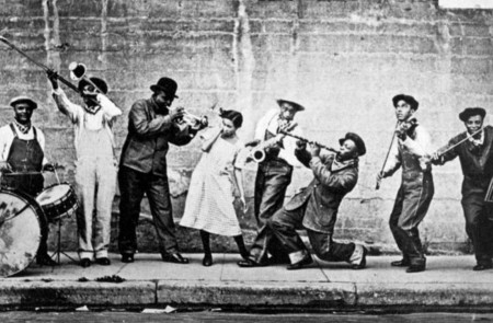 <p>Una de las primeras imágenes de la Creole Jazz Band de Joe “King” Oliver.</p>