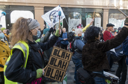 <p>Manifestación por la justicia climática en Glasgow el 3 de noviembre, con motivo de la COP26.</p>