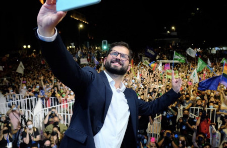 <p>Gabriel Boric en la celebración tras ganar las elecciones de Chile.</p>
