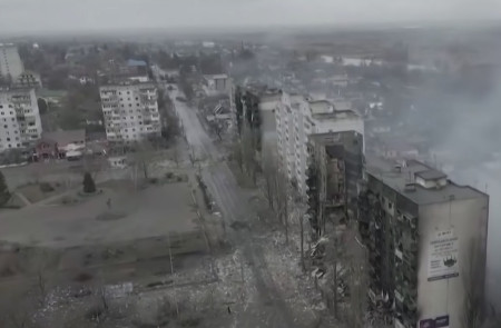 <p>Imagen aérea de Mariúpol (Ucrania), tras el bombardeo ruso. </p>