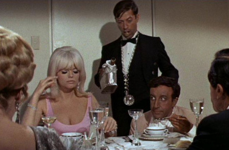 <p>Una escena de la película 'El guateque' (Blake Edwards, 1968).</p>