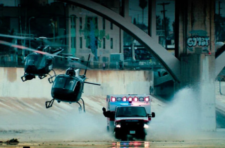 <p>Una escena de la película Ambulance (Michael Bay, 2022).</p>