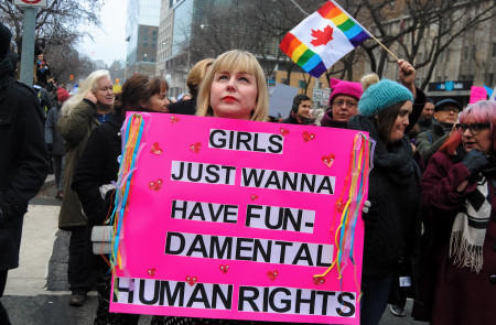 <p>Mujeres en una manifestación en 2017 en Toronto, Canadá. </p>