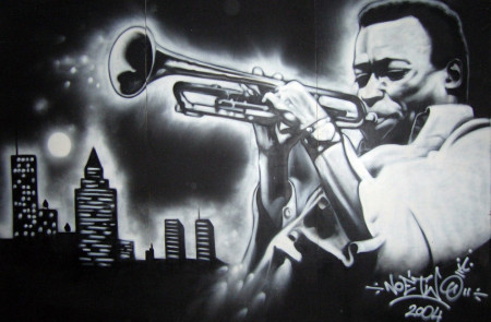 <p>Grafiti callejero homenajeando al trompetista Miles Davis.</p>