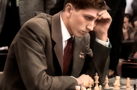 <p>Bobby Fischer, durante una partida de ajedrez en Leipzig (Alemania), en 1960.</p>