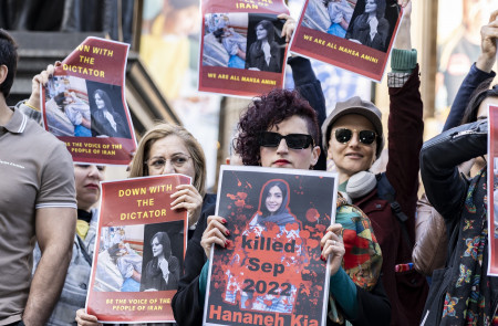 <p>Concentración el pasado septiembre en Melbourne protestando en solidaridad con las mujeres iraníes. </p>