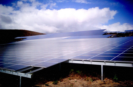 <p>Paneles solares en Arico (Tenerife).</p>