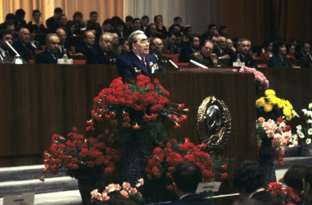 <p>Leonid Brézhnev, durante la inauguración del 18º Congreso del Komsomol (abril de 1978). <strong>/ Wikimedia Commons</strong></p>
