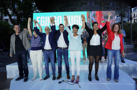 <p><em>Los y las líderes de EH Bildu, durante el acto de cierre de campaña antes de las elecciones del 28M.</em> / <strong>EH Bildu</strong></p>