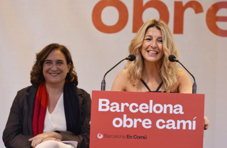 <p><em>Ada Colau y <em>Yolanda Díaz </em>en el cierre de la campaña del 28M en Barcelona</em>. / <strong>TW @Yolanda_Diaz</strong></p>