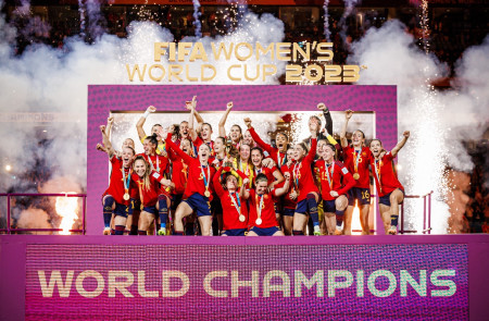 <p>La selección española celebra la victoria del Mundial en Sidney, Austalia. /<strong> SEFF</strong></p>