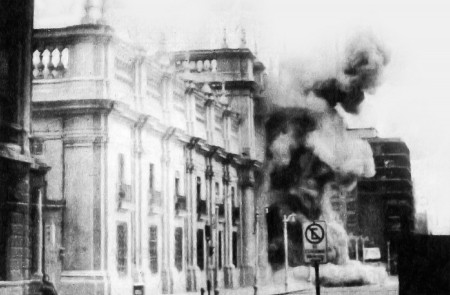 <p>Bombardeo del Palacio de La Moneda durante el golpe de Estado del 11 de septiembre de 1973 en Chile. / <strong>Biblioteca del Congreso Nacional de Chile</strong></p>