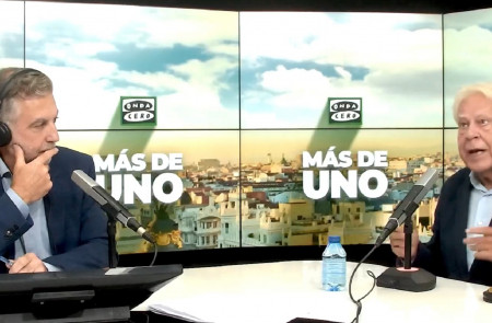 <p>Carlos Alsina entrevistando a Felipe González durante la mañana del 5 de septiembre. / <strong>Onda Cero</strong></p>