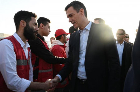 <p>Pedro Sánchez, durante su visita al Paso de Rafah, entre Gaza y Egipto. / <strong>Moncloa (Borja Puig de la Bellacasa)</strong></p>