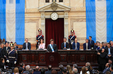<p>Javier Milei, durante la presentación del ‘nuevo pacto fundacional para la República Argentina’, el pasado 1 de marzo. / <strong>Casa Rosada</strong></p>